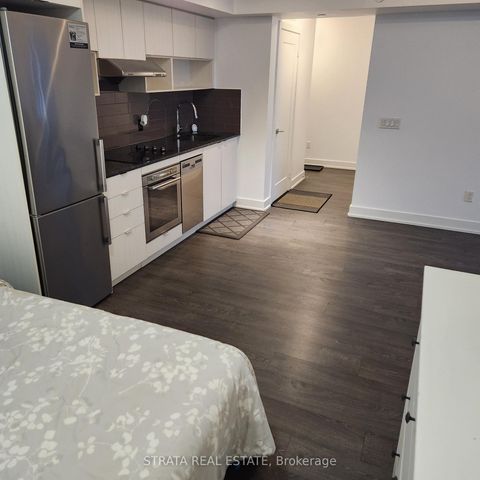 Photo 4 at 1606 - 7 Mabelle Avenue, City Centre West, Toronto