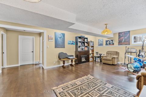 Photo 28 at 22 Dykstra Drive, Holly, Barrie