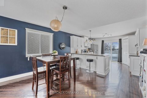 Photo 10 at 22 Dykstra Drive, Holly, Barrie