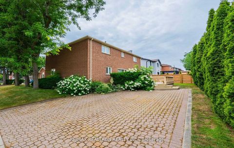 Photo 40 at 4 Edmund Seager Drive, Uplands, Vaughan