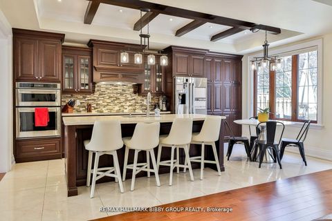 Photo 13 at 11 Humbercrest Boulevard, Lambton Baby Point, Toronto