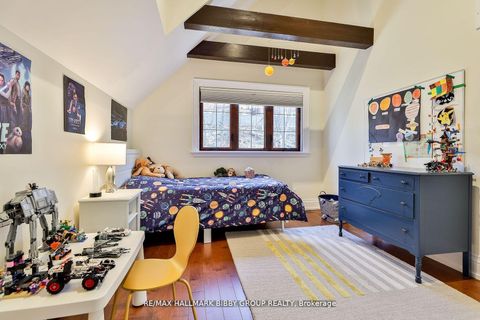 Photo 27 at 11 Humbercrest Boulevard, Lambton Baby Point, Toronto