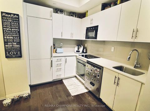 Photo 2 at 523 - 460 Adelaide Street E, Moss Park, Toronto Photo 2 at 523 - 460 Adelaide Street E, Moss Park, Toronto