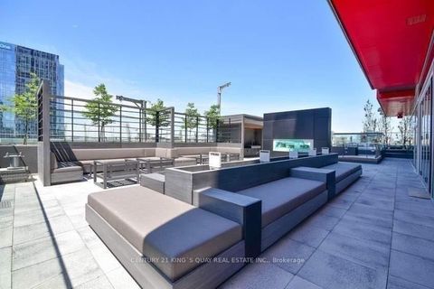 Photo 14 at 606 - 318 Richmond Street W, Waterfront Communities C1, Toronto