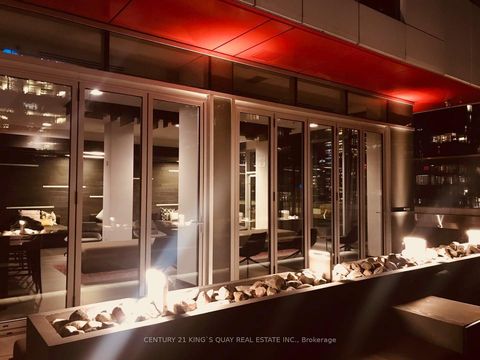 Photo 17 at 606 - 318 Richmond Street W, Waterfront Communities C1, Toronto