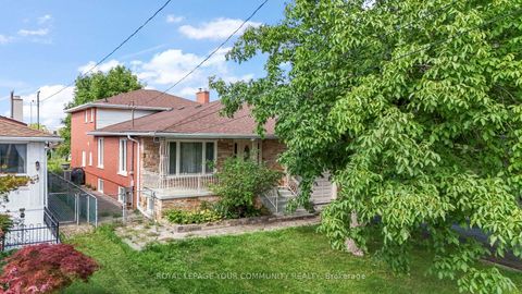 Photo 3 at 38 Spruce Avenue S, South Richvale, Richmond Hill