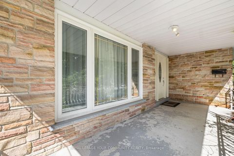 Photo 5 at 38 Spruce Avenue S, South Richvale, Richmond Hill