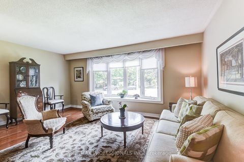 Photo 16 at 21 Birch Court, Aurora Village, Aurora