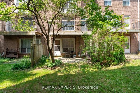 Photo 30 at 23 Thimble Berry Way, Hillcrest Village, Toronto