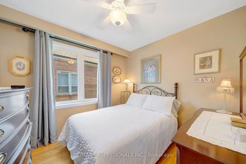 Photo 12 at 216 Wellesworth Drive, West Deane, Toronto