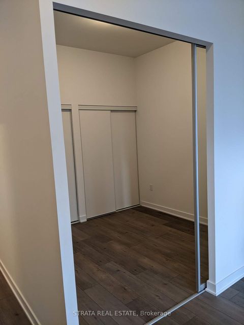 Photo 2 at 205 - 10 Honeycrisp Crescent, Vaughan Corporate Centre, Vaughan