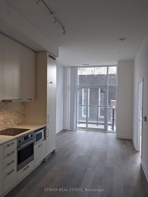 Photo 8 at 205 - 10 Honeycrisp Crescent, Vaughan Corporate Centre, Vaughan