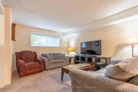 Photo 5 at 104 - 117 Edgehill Drive, Edgehill Drive, Barrie