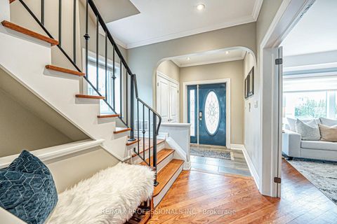 Photo 3 at 116 Lake Shore Drive, New Toronto, Toronto