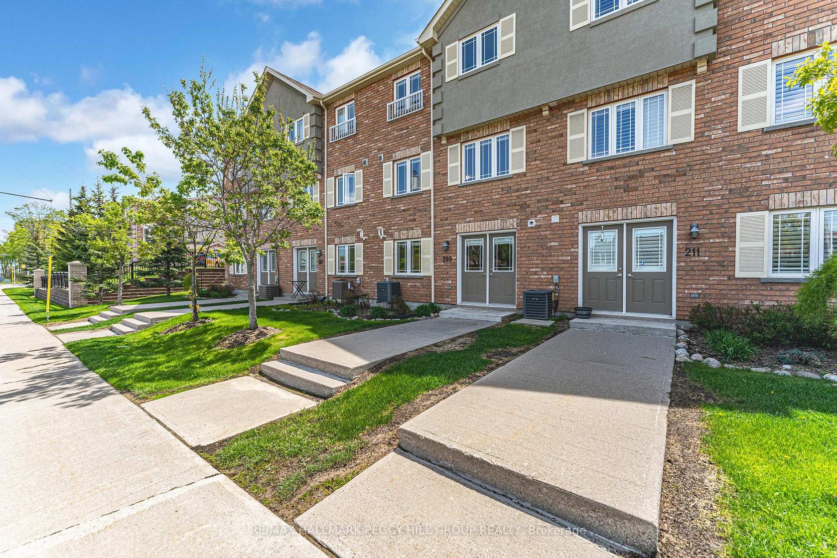 35 - 209 Harvie Road, Holly, Barrie photo number 2