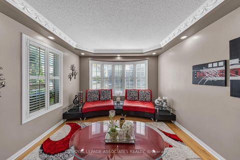 Photo 13 at 41 Pinoak Street, Rouge E11, Toronto