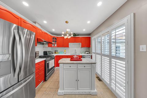 Photo 24 at 41 Pinoak Street, Rouge E11, Toronto