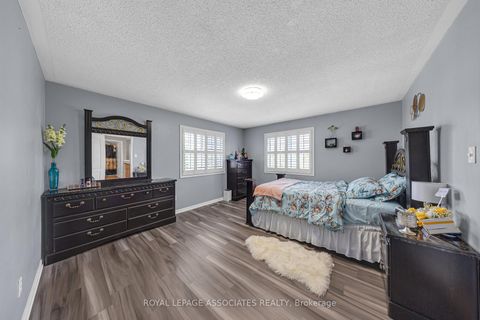 Photo 29 at 41 Pinoak Street, Rouge E11, Toronto