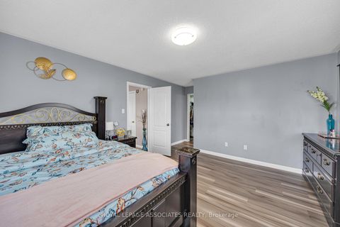 Photo 30 at 41 Pinoak Street, Rouge E11, Toronto