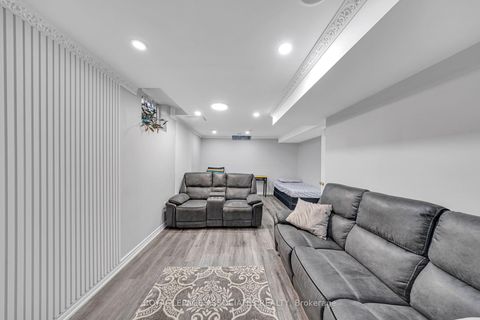 Photo 44 at 41 Pinoak Street, Rouge E11, Toronto