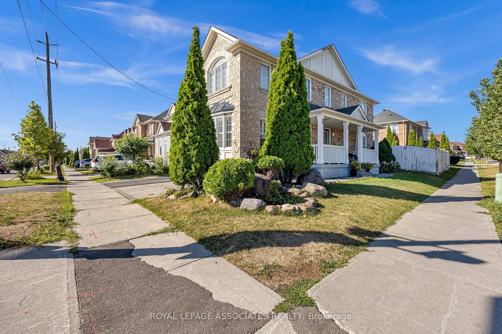 41 Pinoak Street, Rouge E11, Toronto 