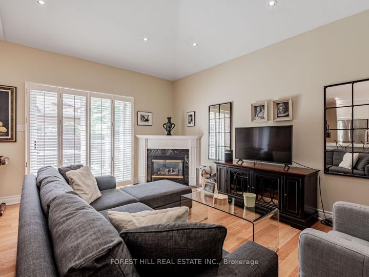 Photo 28 at 36 - 603 Clark Avenue, Yorkhill, Vaughan