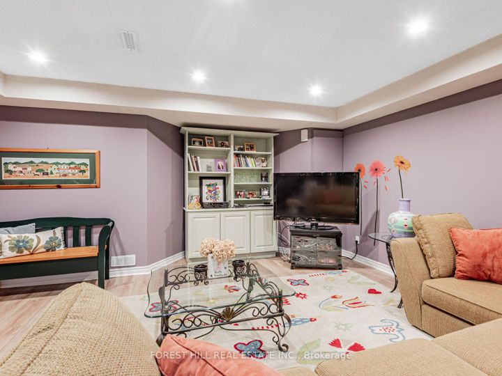 Photo 29 at 36 - 603 Clark Avenue, Yorkhill, Vaughan