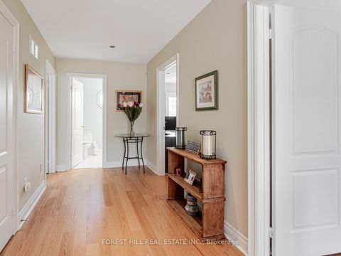 Photo 10 at 36 - 603 Clark Avenue, Yorkhill, Vaughan
