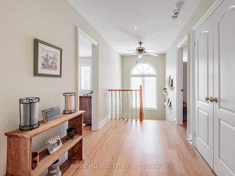 Photo 11 at 36 - 603 Clark Avenue, Yorkhill, Vaughan