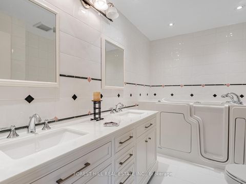 Photo 14 at 36 - 603 Clark Avenue, Yorkhill, Vaughan