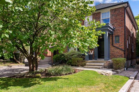 Photo 2 at 9 PEVERIL Hill S, Cedarvale, Toronto