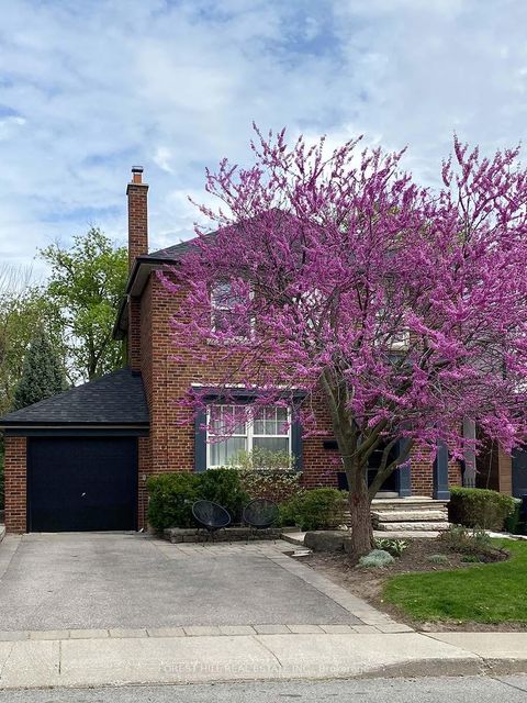 Photo 4 at 9 PEVERIL Hill S, Cedarvale, Toronto