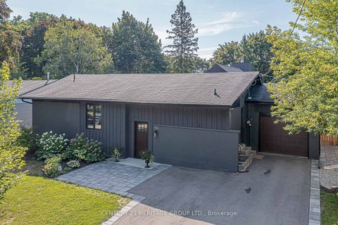 Photo 1 at 164 Park Avenue, Central Newmarket, Newmarket