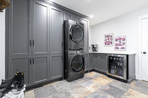 Photo 20 at 164 Park Avenue, Central Newmarket, Newmarket