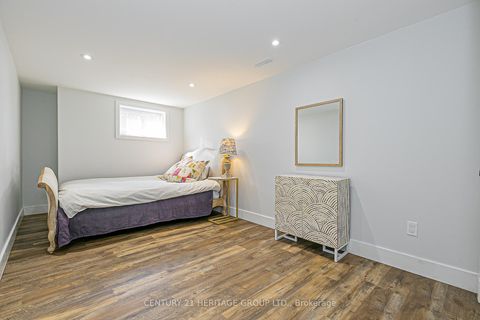 Photo 26 at 164 Park Avenue, Central Newmarket, Newmarket