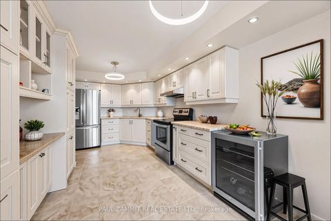 Photo 4 at 1102 - 7300 Yonge Street, Yorkhill, Vaughan