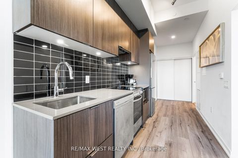Photo 4 at 5206 - 395 Bloor Street E, North St. James Town, Toronto