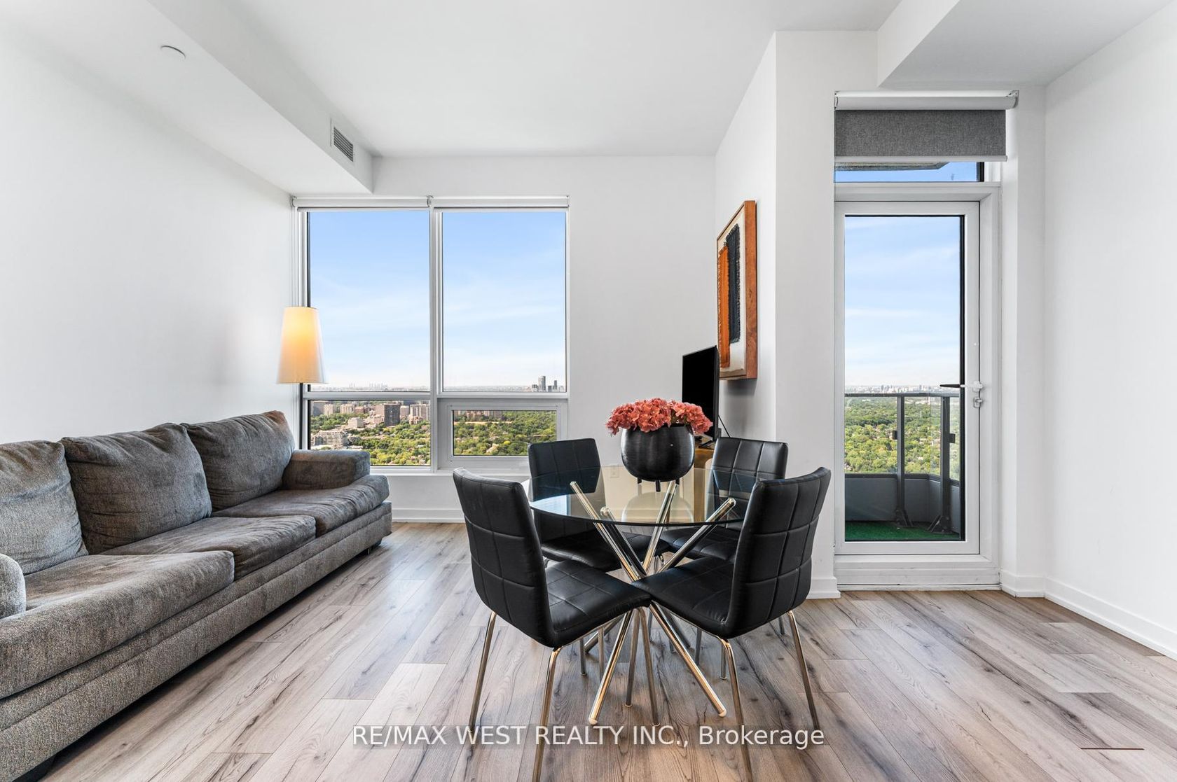 5206 - 395 Bloor Street E, North St. James Town, Toronto 