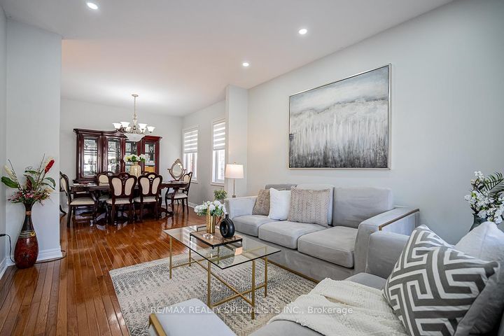 Photo 6 at 19 Rushbrook Drive, Vales of Castlemore, Brampton