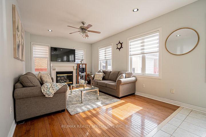 Photo 8 at 19 Rushbrook Drive, Vales of Castlemore, Brampton