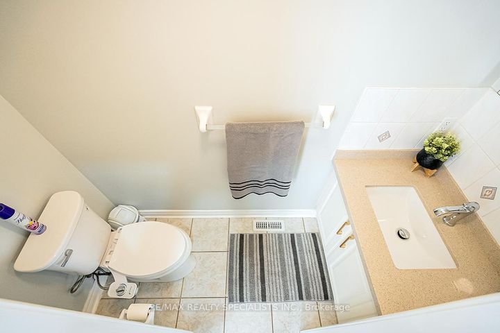 Photo 16 at 19 Rushbrook Drive, Vales of Castlemore, Brampton