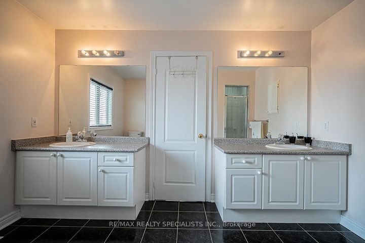 Photo 22 at 19 Rushbrook Drive, Vales of Castlemore, Brampton