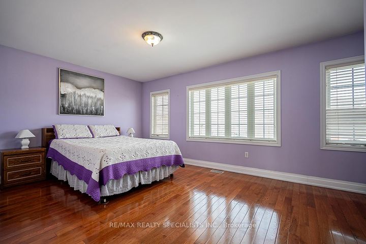 Photo 30 at 19 Rushbrook Drive, Vales of Castlemore, Brampton