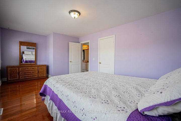 Photo 31 at 19 Rushbrook Drive, Vales of Castlemore, Brampton