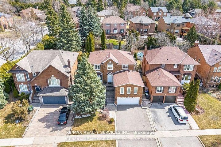Photo 1 at 41 Christie Drive, Snelgrove, Brampton