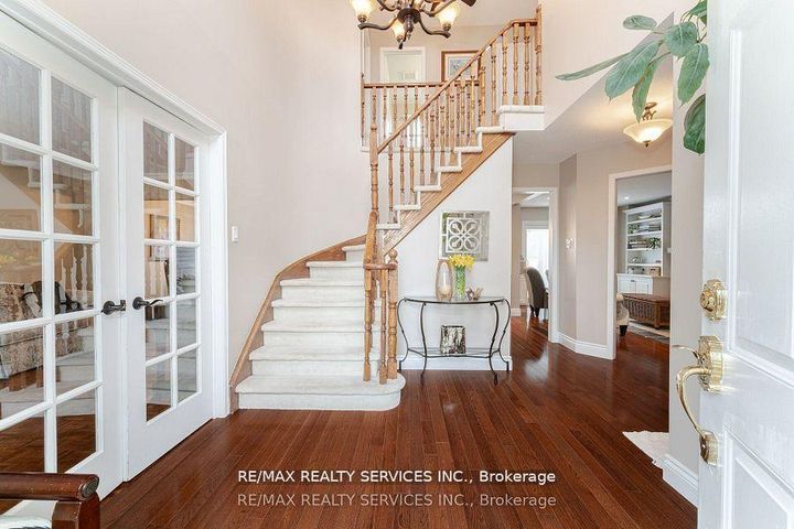 Photo 6 at 41 Christie Drive, Snelgrove, Brampton