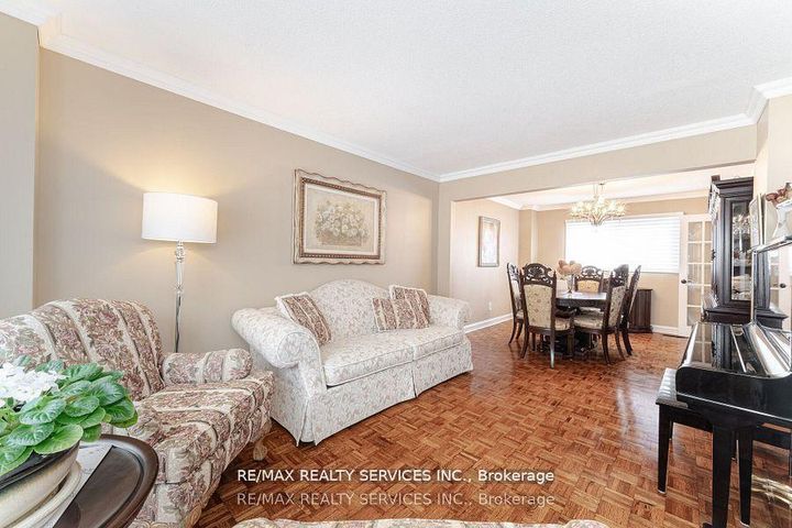 Photo 9 at 41 Christie Drive, Snelgrove, Brampton