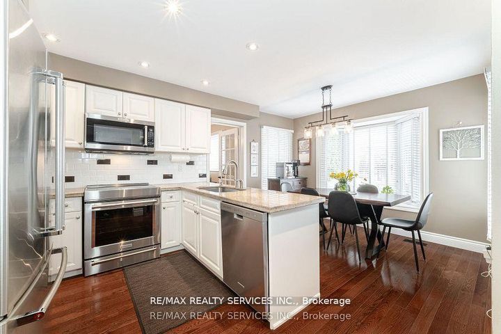 Photo 14 at 41 Christie Drive, Snelgrove, Brampton