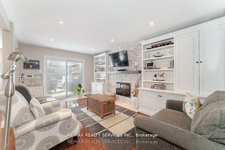 Photo 19 at 41 Christie Drive, Snelgrove, Brampton