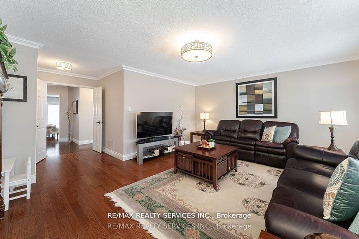 Photo 23 at 41 Christie Drive, Snelgrove, Brampton